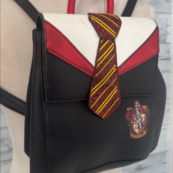 DANIELLE NICOLE GRYFFINDOR HARRY POTTER TIE MINI BACKPACK - Picture 6 of 10